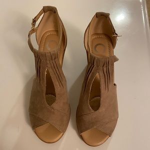 Open toe wedge sandals. Size 7.5